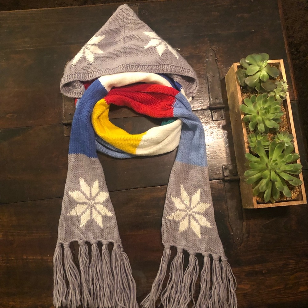 Multi-Color Hooded Snowflake Knit Scarf